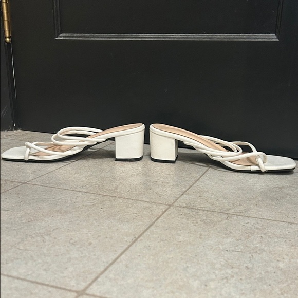 Shoes - Elegant White Strappy Block Heel Sandals